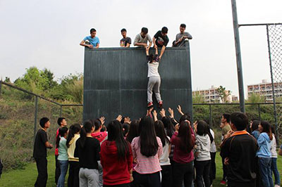 逃生墻.jpg 逃生墻.jpg