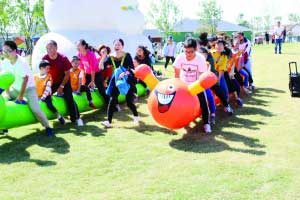 毛毛蟲大作戰(zhàn).jpg 毛毛蟲大作戰(zhàn).jpg