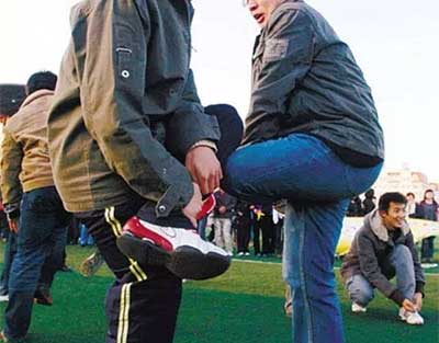 斗雞游戲.jpg 斗雞游戲.jpg